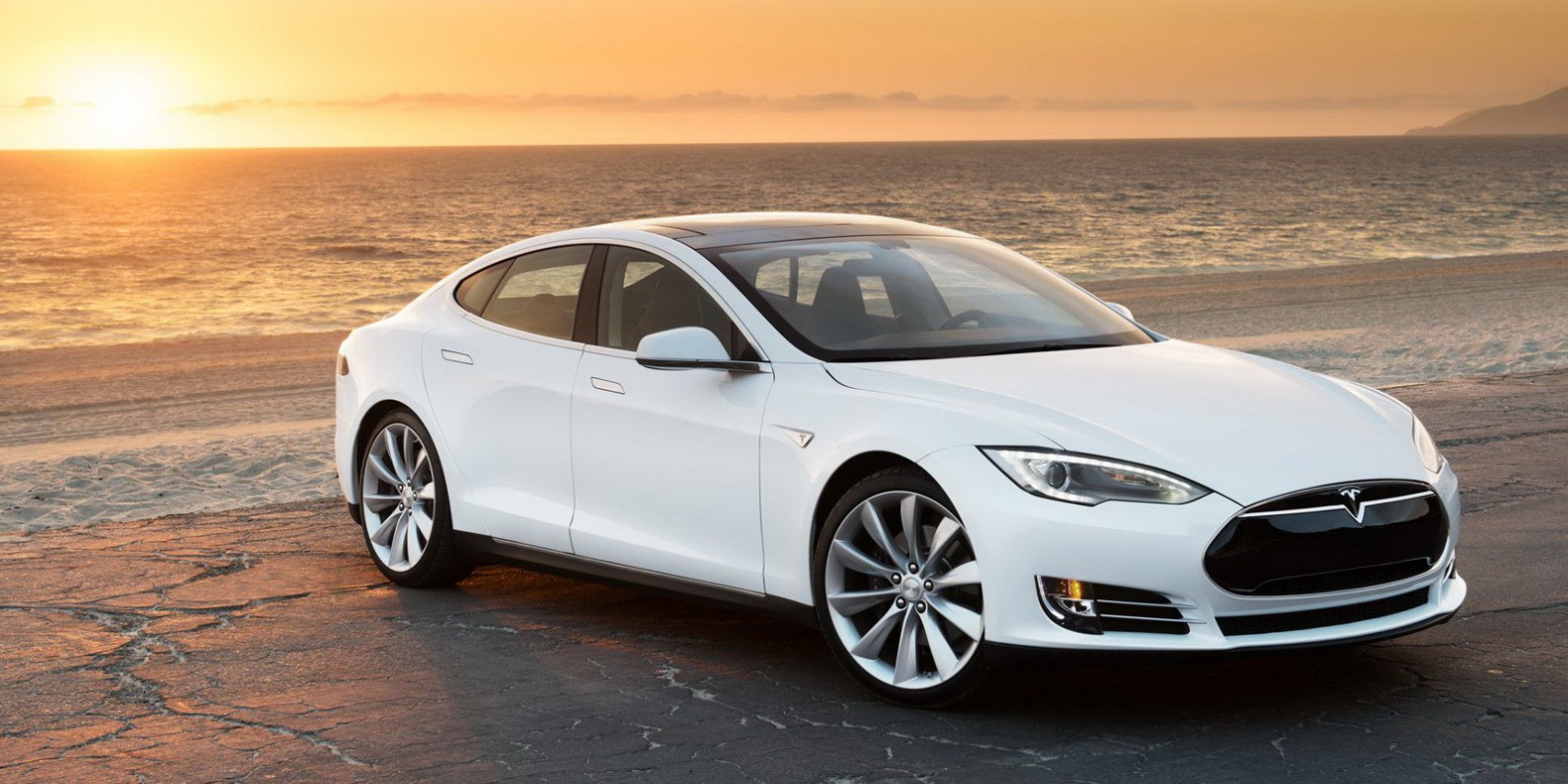 2015-Tesla-Model-S-P85D-consumer-reports-score