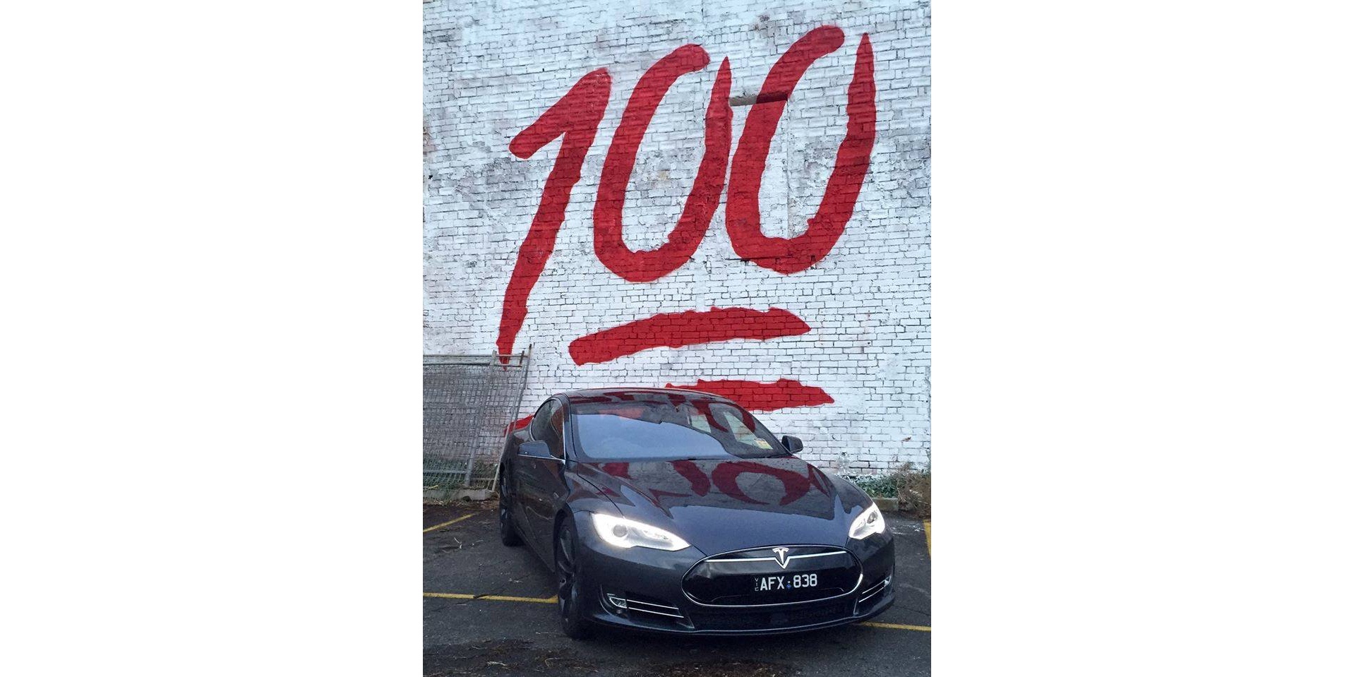 Tesla-P100D-emoji-top
