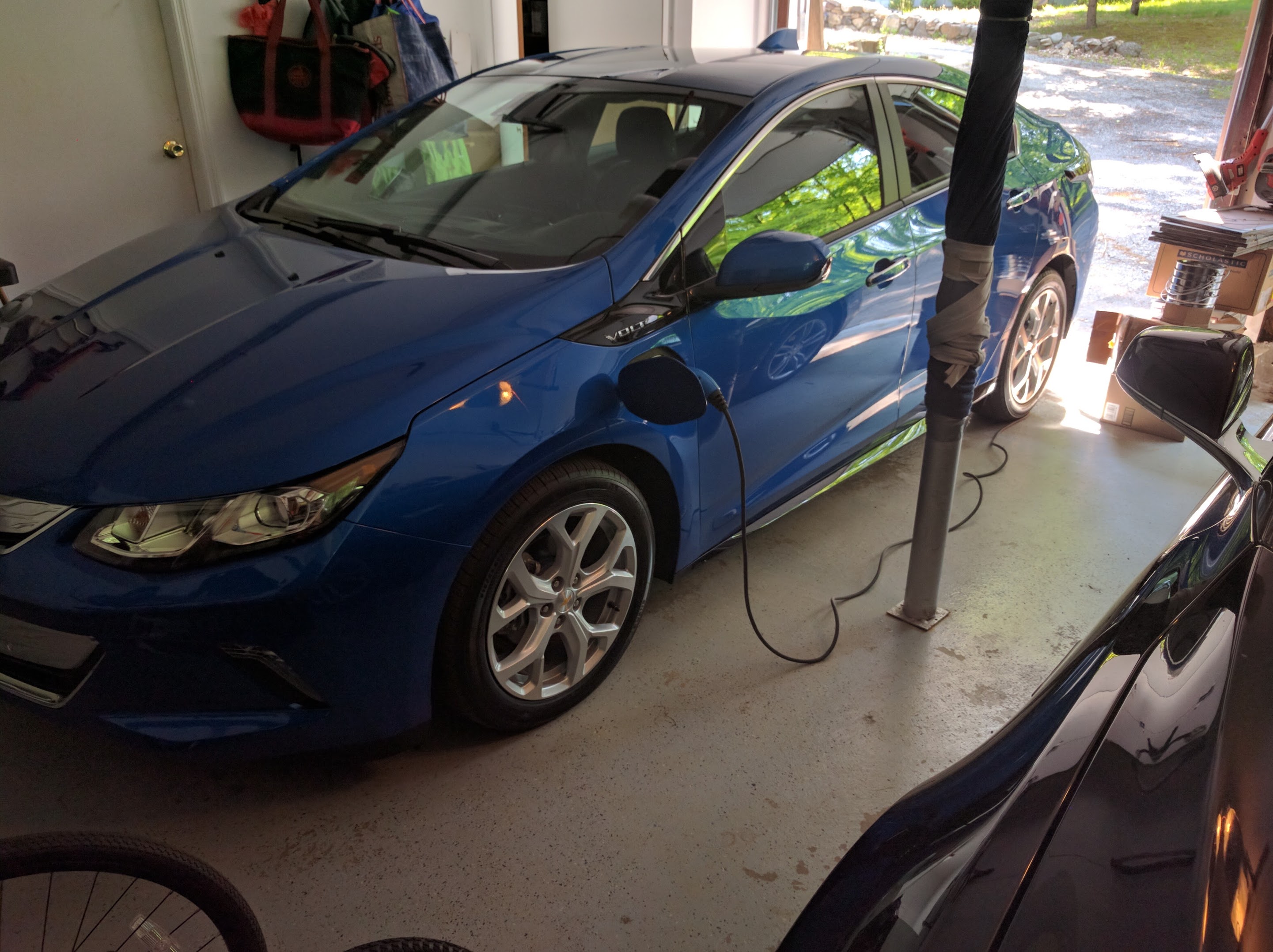 Charging-Chevy-Volt