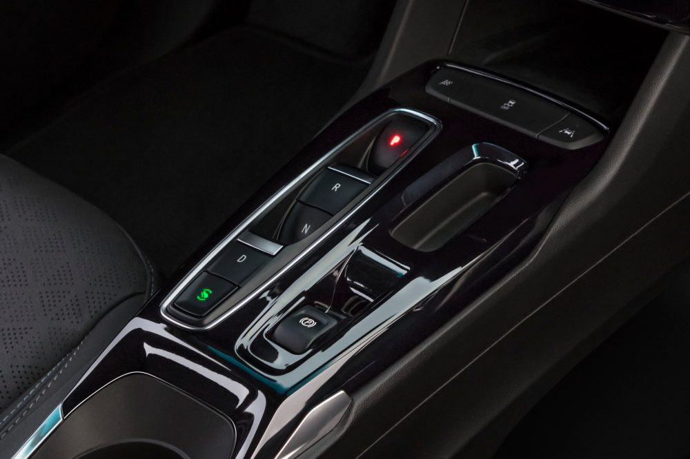 2022 Chevrolet Bolt EV center console