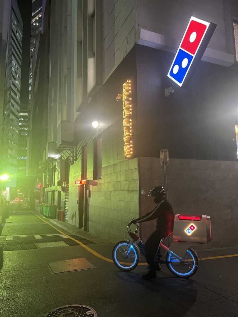 domino's dxb pizza bike